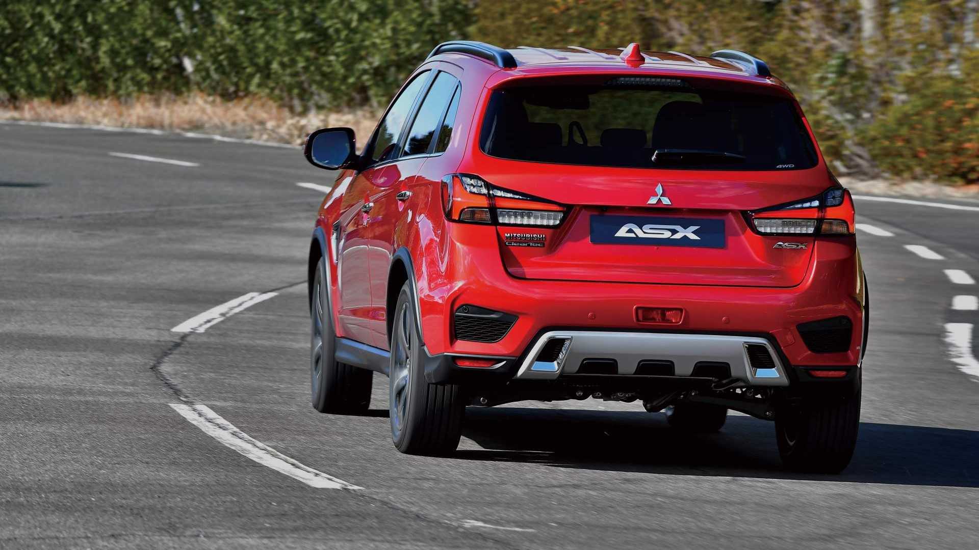 Mitsubishi asx или outlander