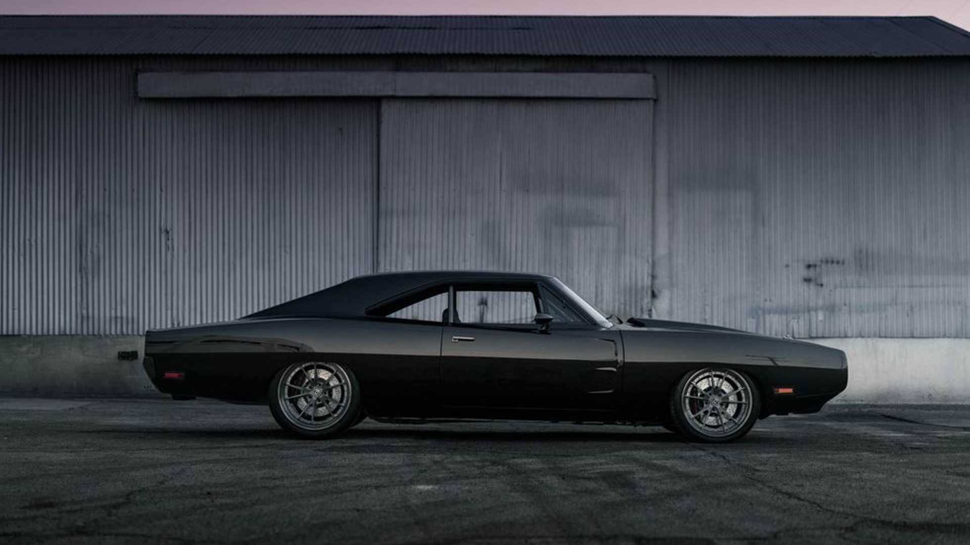 На фотографии запечатлен уникальный Dodge Charger 1970 гв в исполнении Tantrum Данную модификацию построили несколько лет назад специалисты ателье