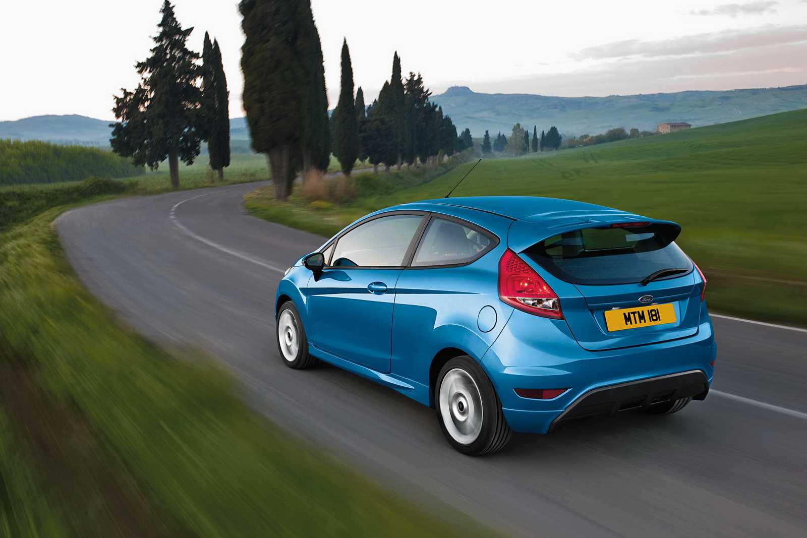 Компания ford представила в кельне хэтчбека fiesta седьмого поколения | грузоперевозки и автомобили
