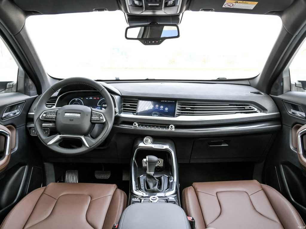 Haval F7 - фото нового кузова, фото внутри салона автомобиля экстерьер и интерьер новой модели