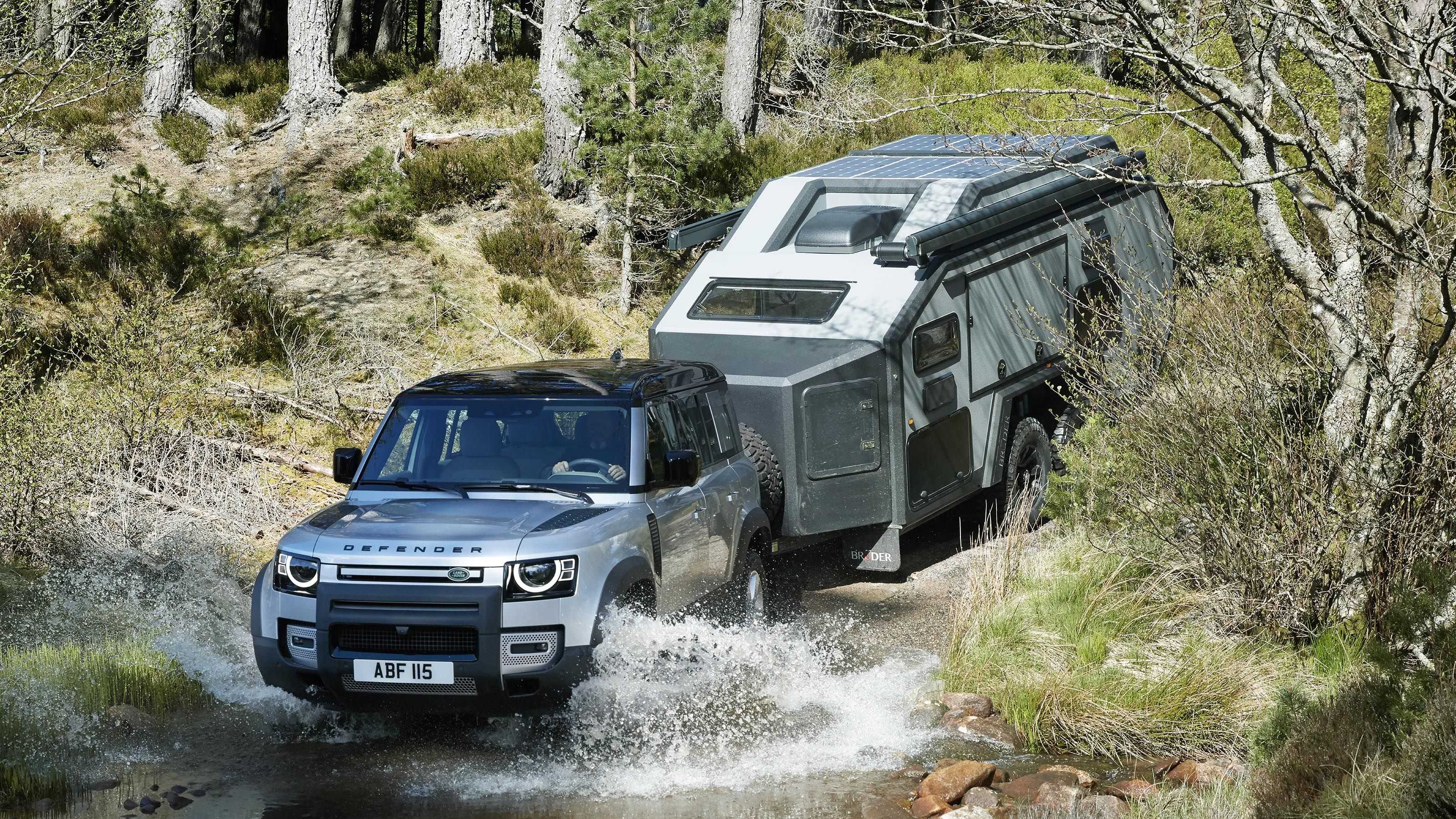 Приобрел новый Land Rover Defender После первых 2 300 км решил поделиться своими впечатлениями о машине В поездках по городу авто ведет себя просто