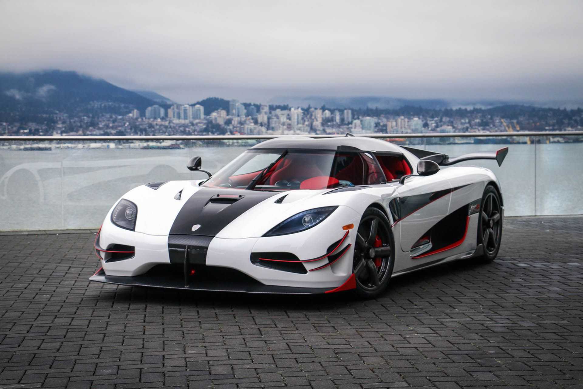 Гиперкар koenigsegg agera rs получил модный принт