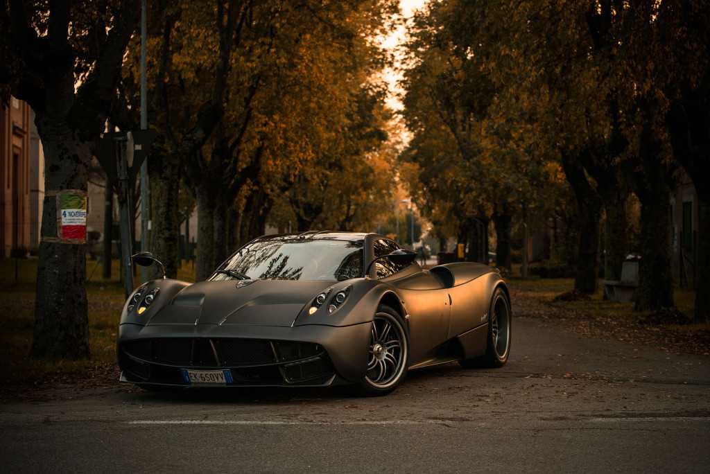 Pagani показал первое официальное изображение нового суперкара