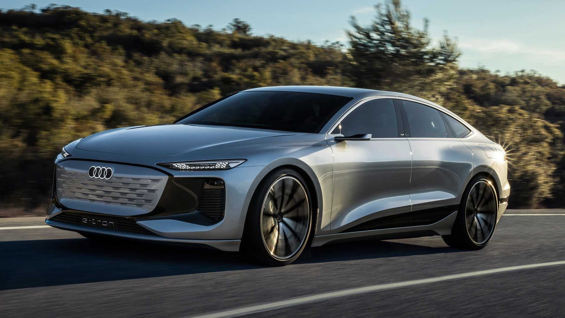 Audi A7 Sportback: комплектации и цены официальные, фото в новом кузове, модификации и оборудование автомобиля на 2023 год