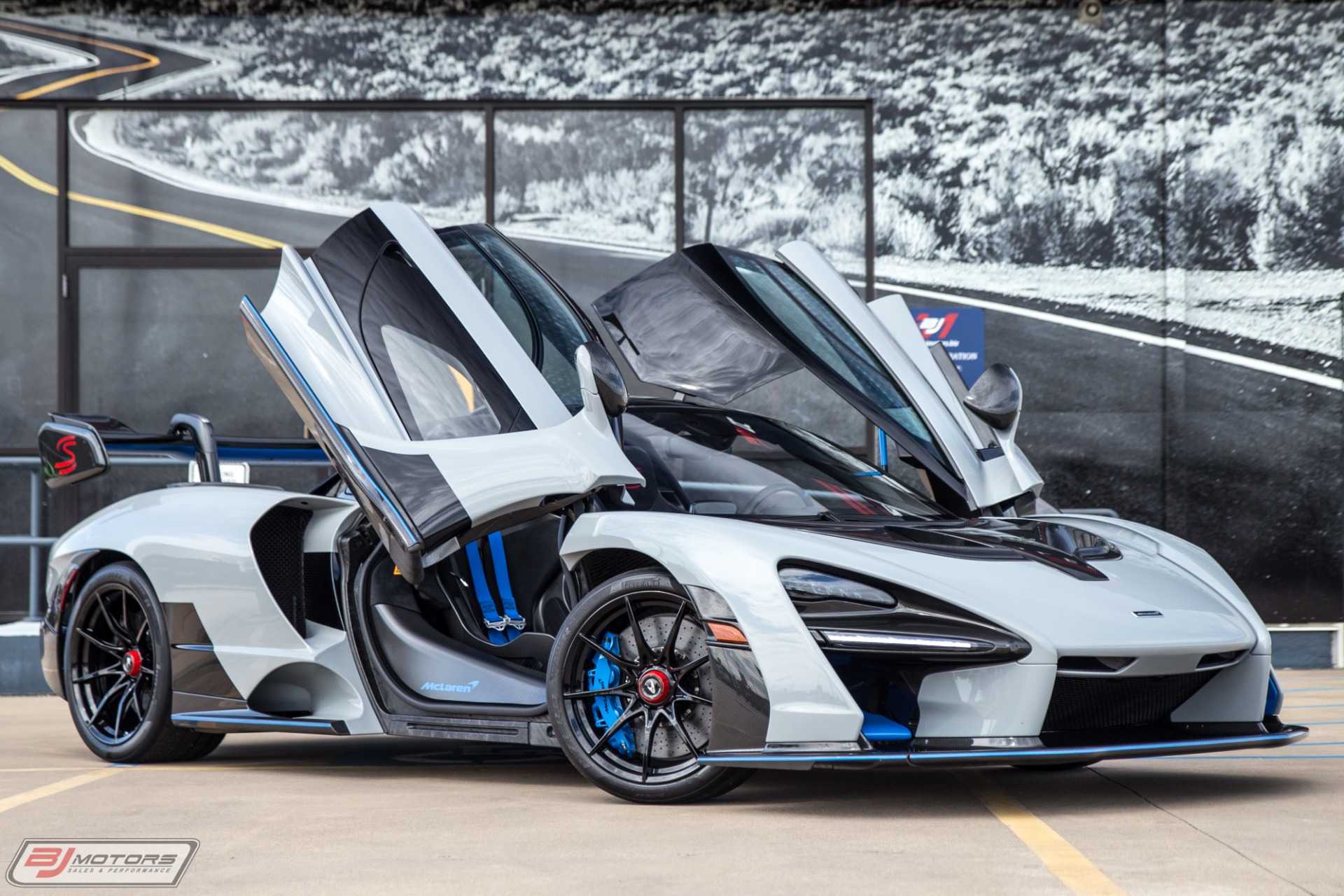 В декабре две тысячи семнадцатого компания McLaren Automotive рассекретила суперкар Senna, названный в честь легендарного бразильского гонщика Айртона