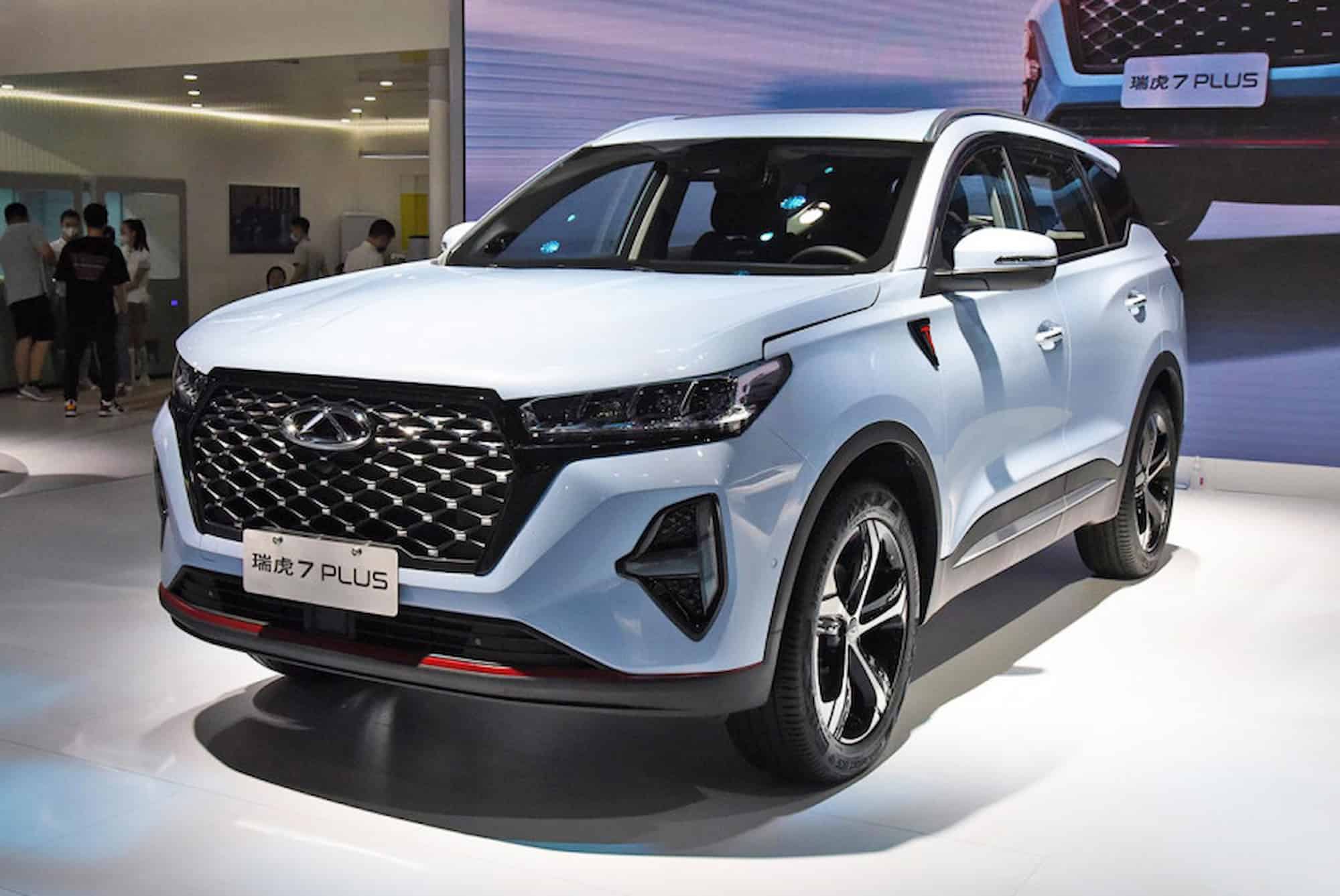 Chery Tiggo 2 Pro: комплектации и цены официальные, фото в новом кузове, модификации и оборудование автомобиля на 2023 год