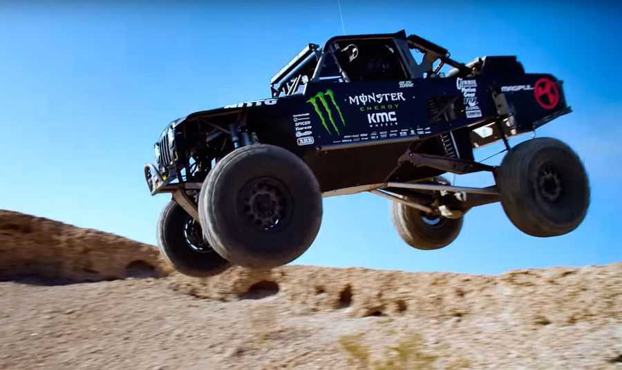 На аукционе Barrett-Jackson с молотка продан Ford Focus RS RX, на котором Кен Блок дрифтовал в ролике Gymkhana Nine: Raw Industrial Playground