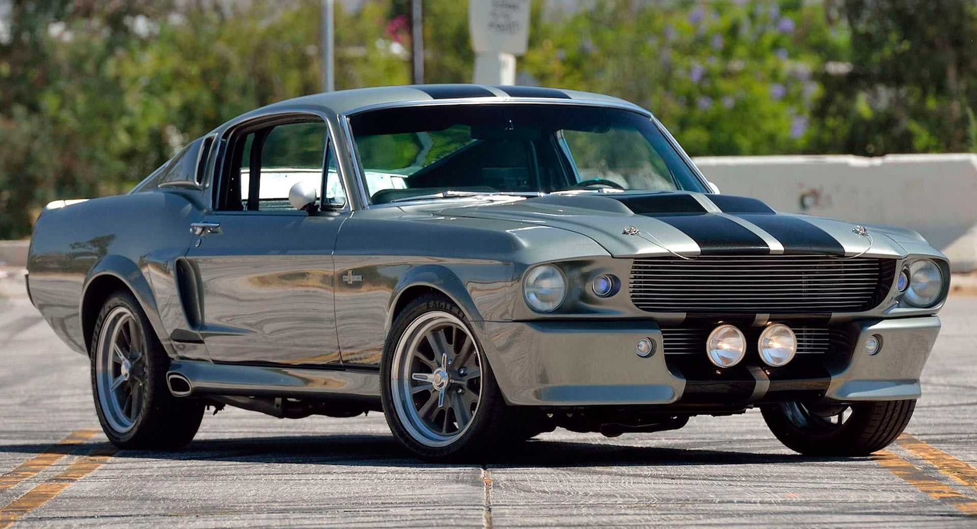 На фотографиях запечатлен Ford Mustang Shelby GT500 Eleanor 1967, широко известный как машина главного героя Николоса Кейджа из фильма Угнать за 60