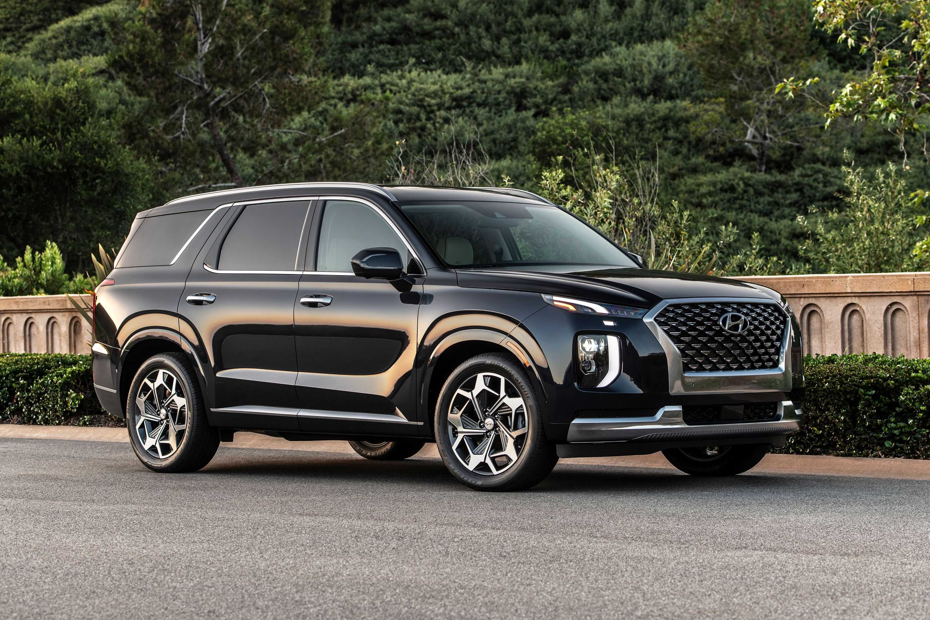 Hyundai palisade 2023 года совершенствуется благодаря фейслифтингу и цифровым возможностям подключения: тест-драйв