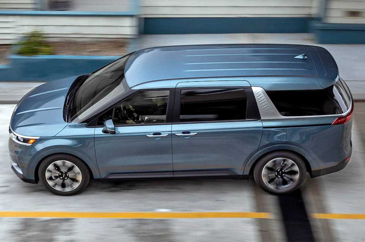KIA Carnival: комплектации и цены официальные, фото в новом кузове, модификации и оборудование автомобиля на 2023 год