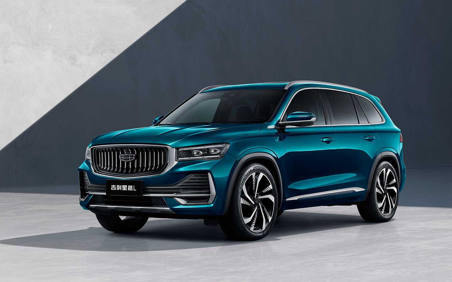 Geely показала новый кроссовер kx11