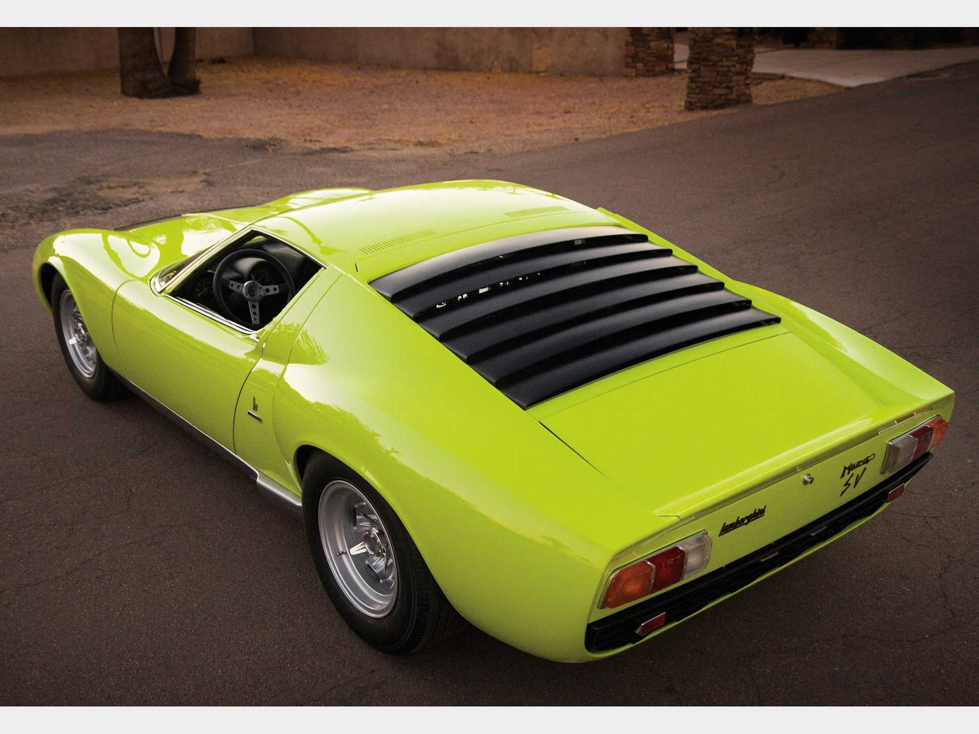 Lamborghini miura описание. lamborghini miura: как побить ferrari, не отвлекаясь от выпуска тракторов. техническое оснащение и характеристики lamborghini miura