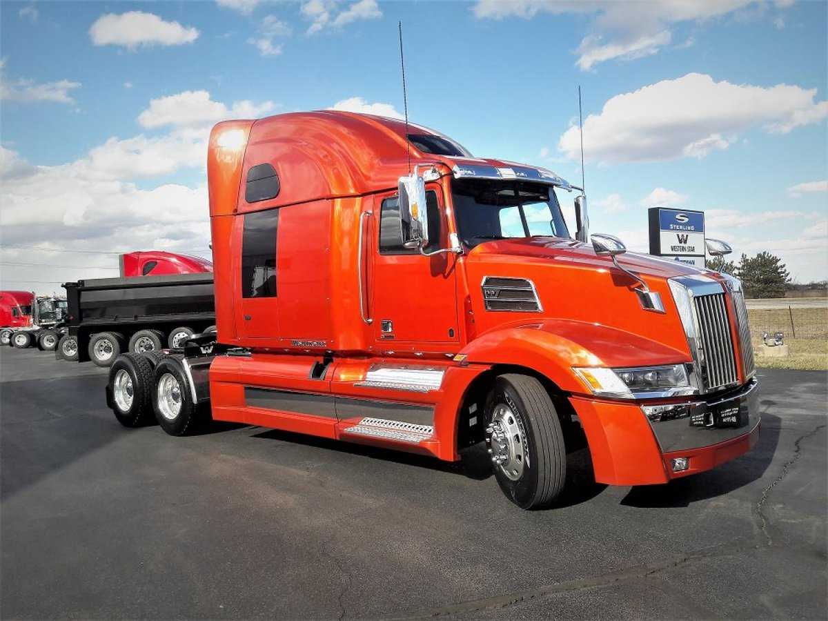 В Штатах состоялась премьера нового тягача Western Star 49X, разработанного специалистами компании Daimler Trucks North America DTNA Сообщается, что