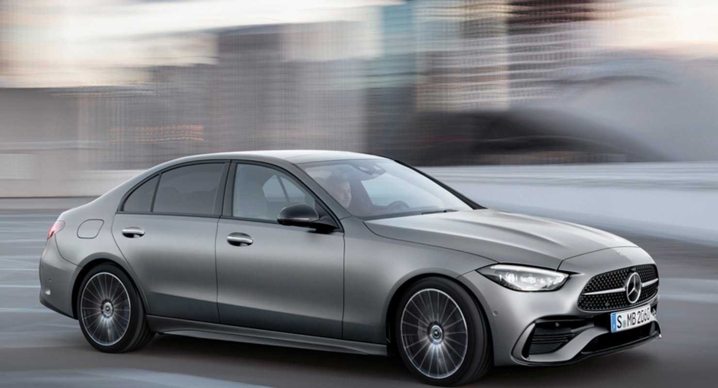 Компания Mercedes-Benz привезла на Детройтский автосалон 2014 седан S-Class W222 в топовом исполнении S600, который, как и предшественник, получил