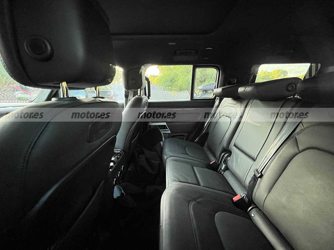 Land Rover Defender - фото нового кузова, фото внутри салона автомобиля экстерьер и интерьер новой модели