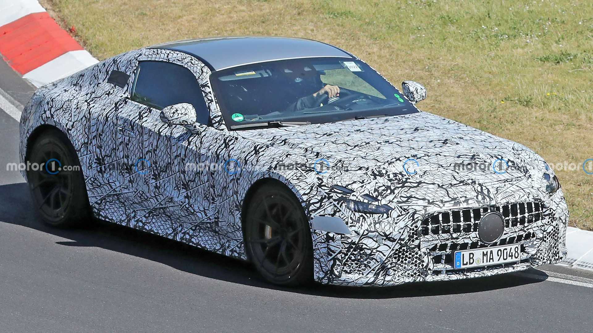Компания mercedes вывела на нюрбургринг прототип нового mercedes-amg gt coupe 2024 года