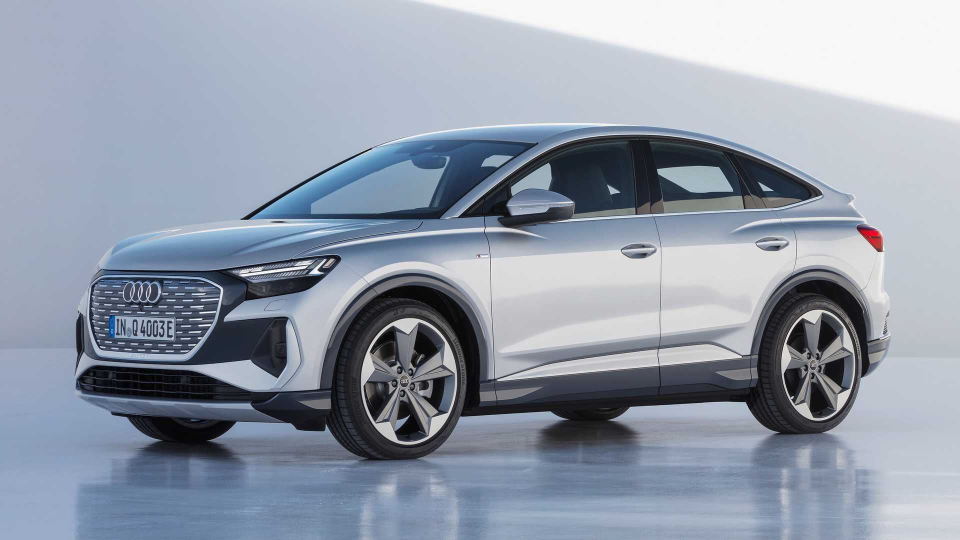 Audi Q4 e-tron Sportback: комплектации и цены официальные, фото в новом кузове, модификации и оборудование автомобиля на 2023 год