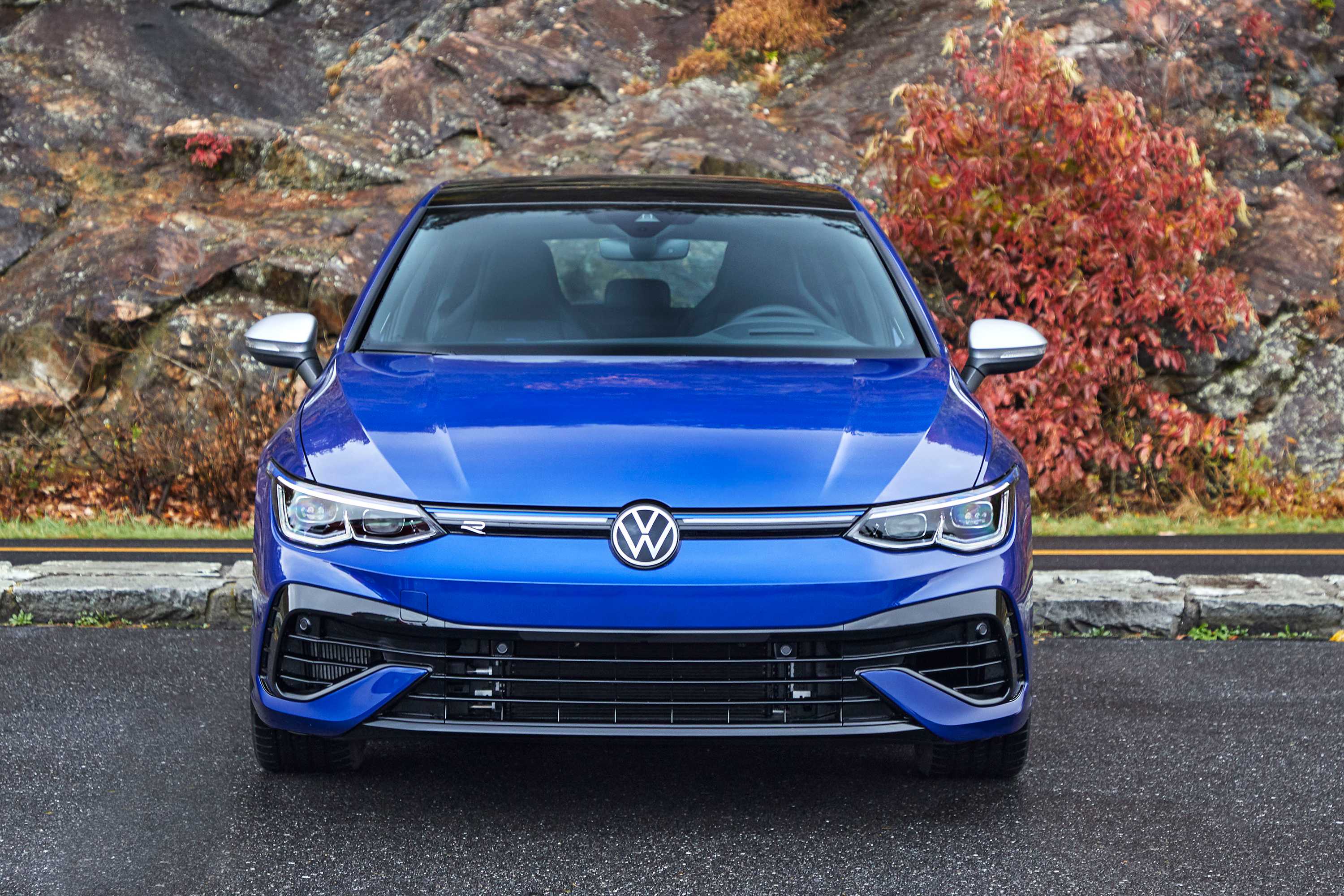 Продемонстрировали новый volkswagen golf r
