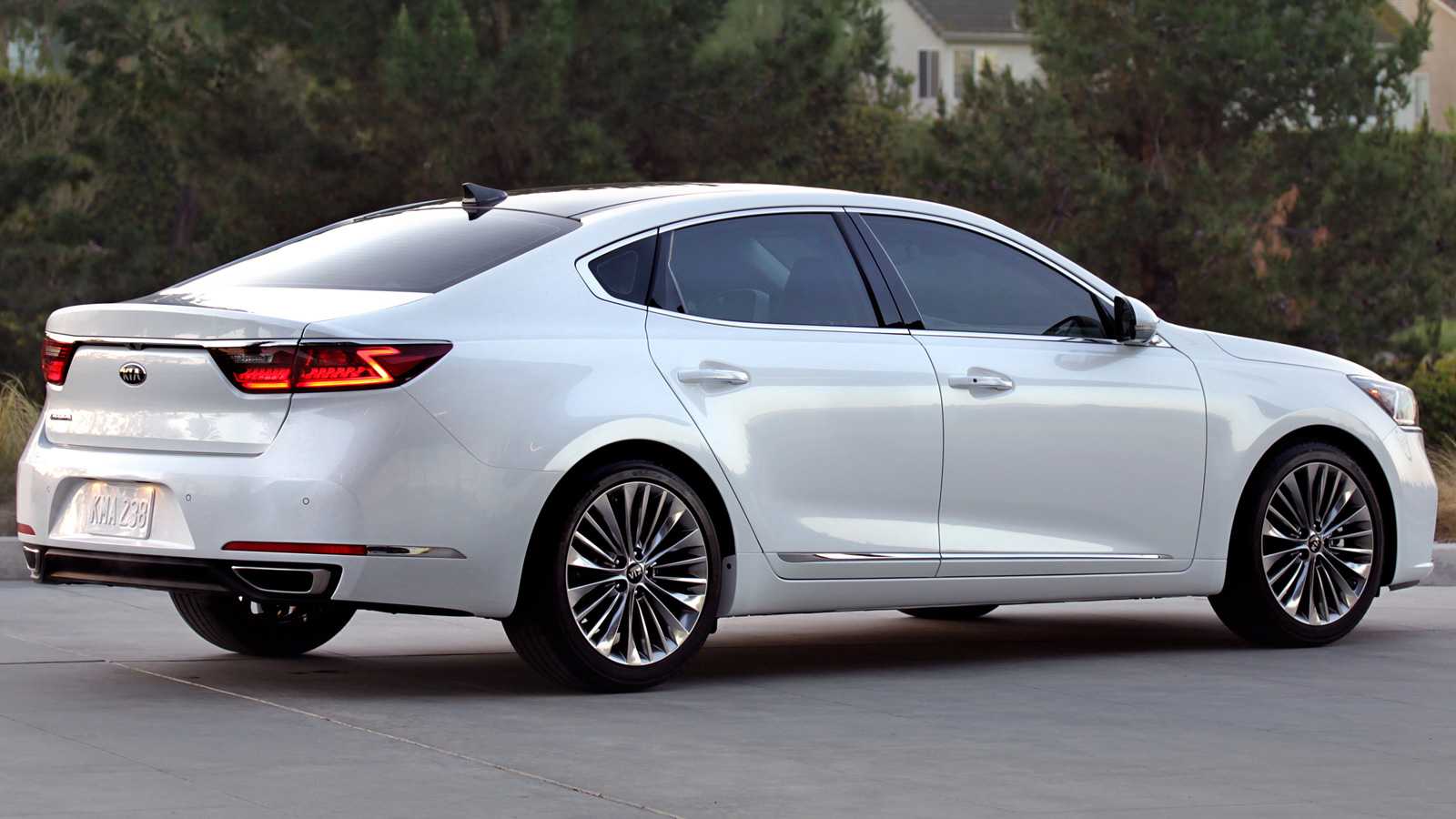 Kia k7 premier/cadenza 2022-2023: цена, технические характеристики