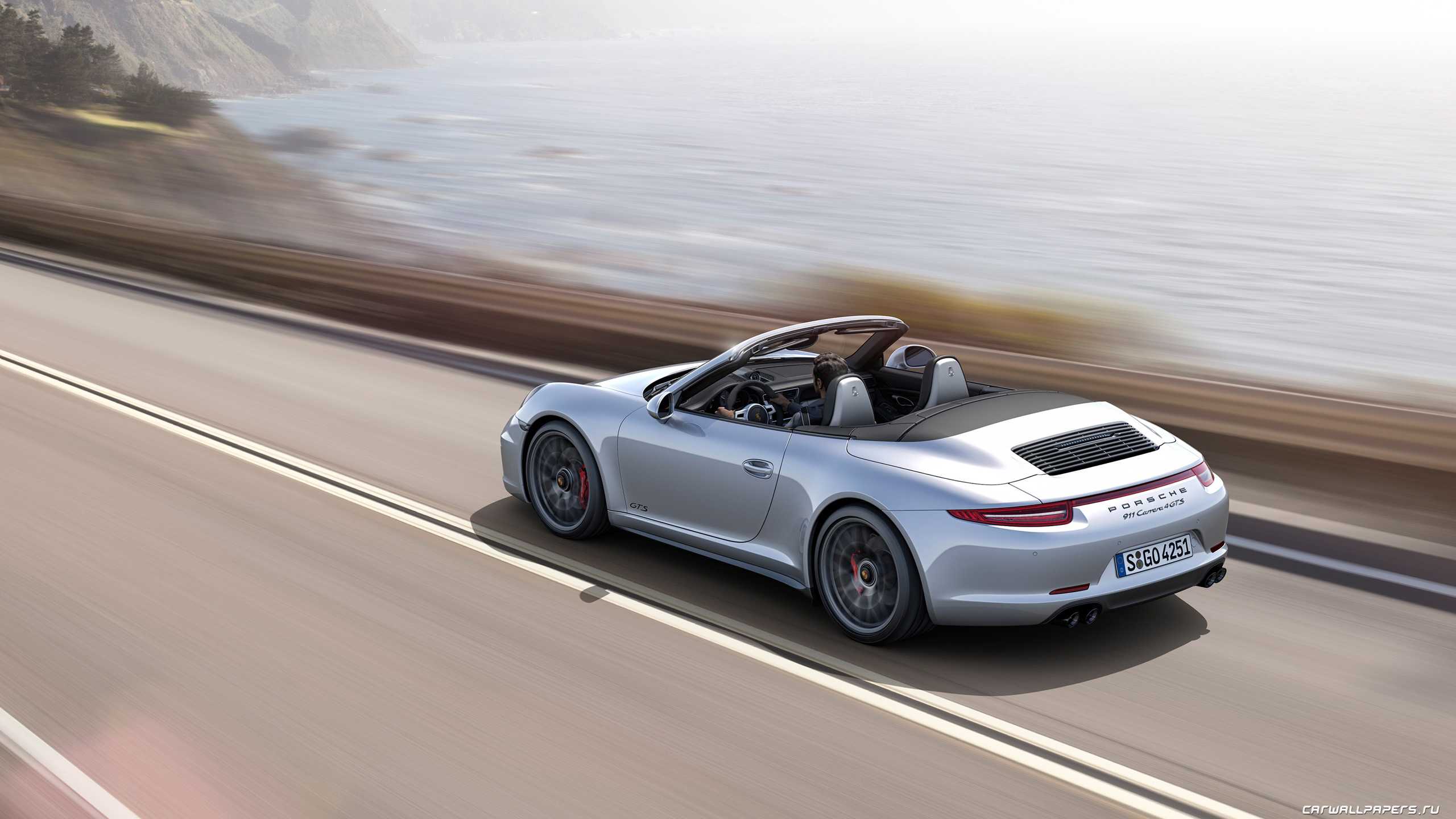 Лабораторная работа: новый porsche 911 gt3 на фоне 718 cayman gt4