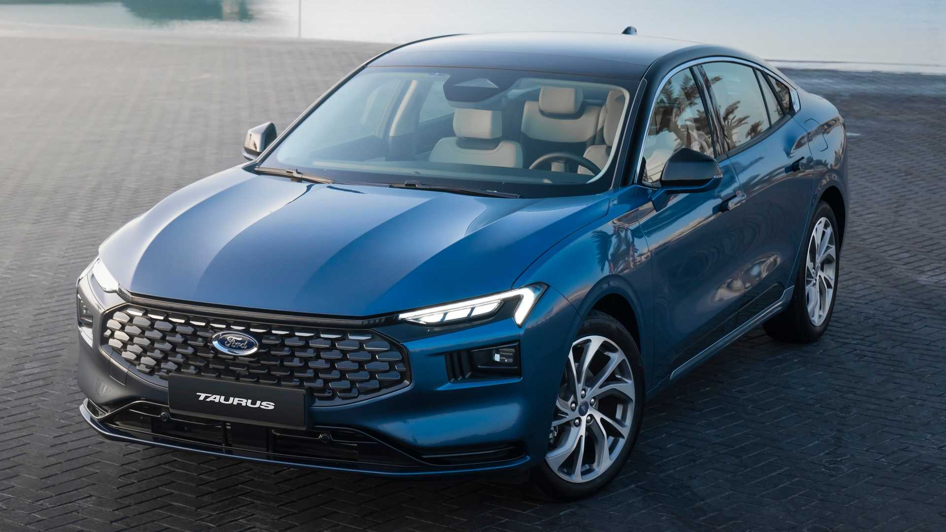 Компания Ford представила обновленный седан Taurus для китайского рынка Американцы слегка освежили внешность четырехдверки и пересмотрели линейку ее