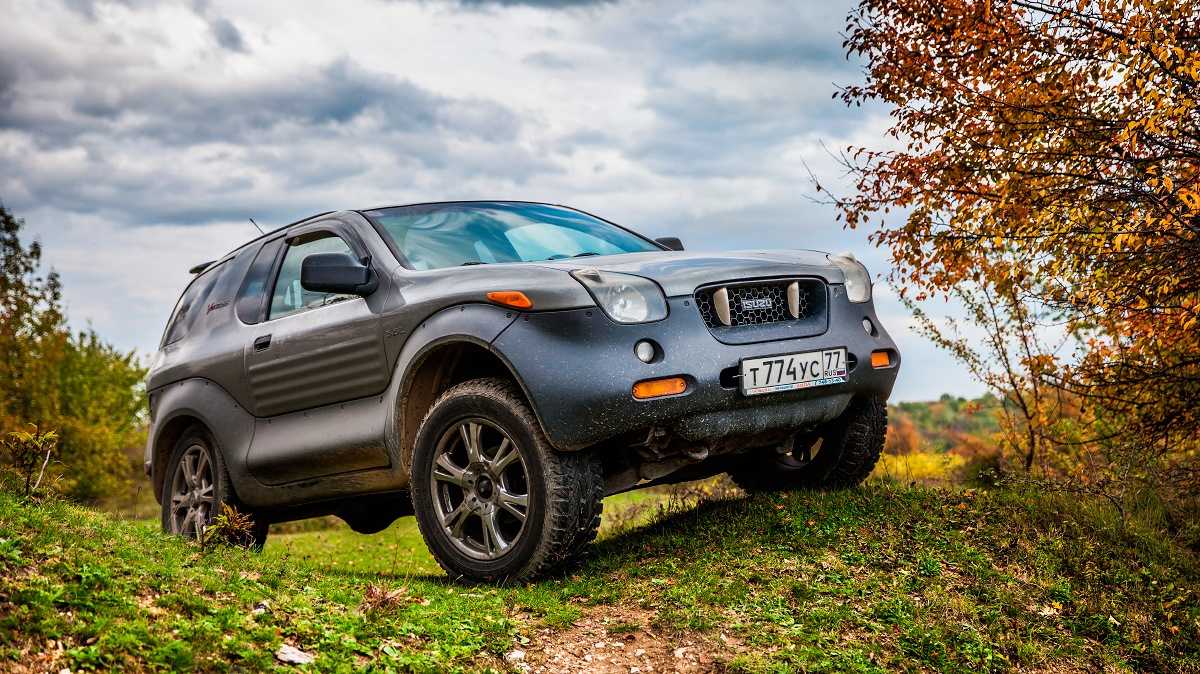 Vehicross - безусловно, один из самых неоднозначных автомобилей марки Isuzu С одной стороны, крутой внедорожник с серьезной технической начинкой, с