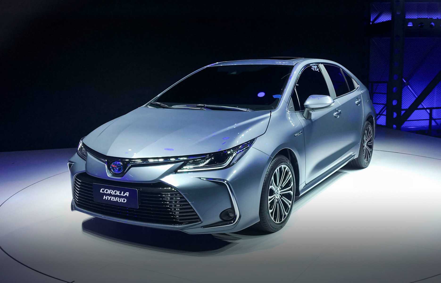 Новая toyota corolla 2023 года добралась до россии: она все еще дешевле 2 млн рублей