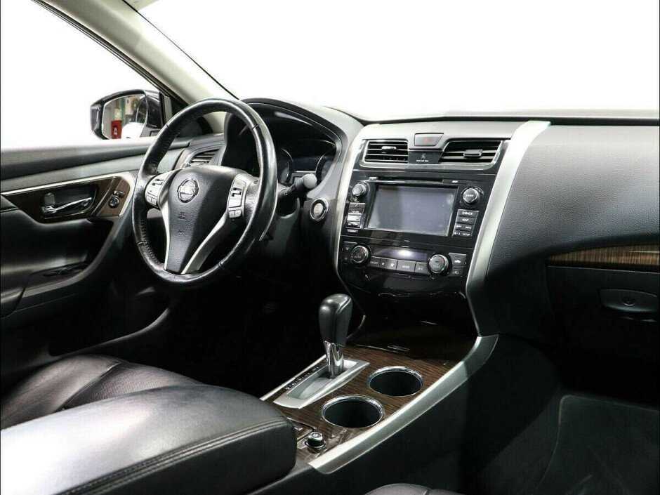 Nissan Teana: новый кузов и салон автомобиля экстерьер и интерьер