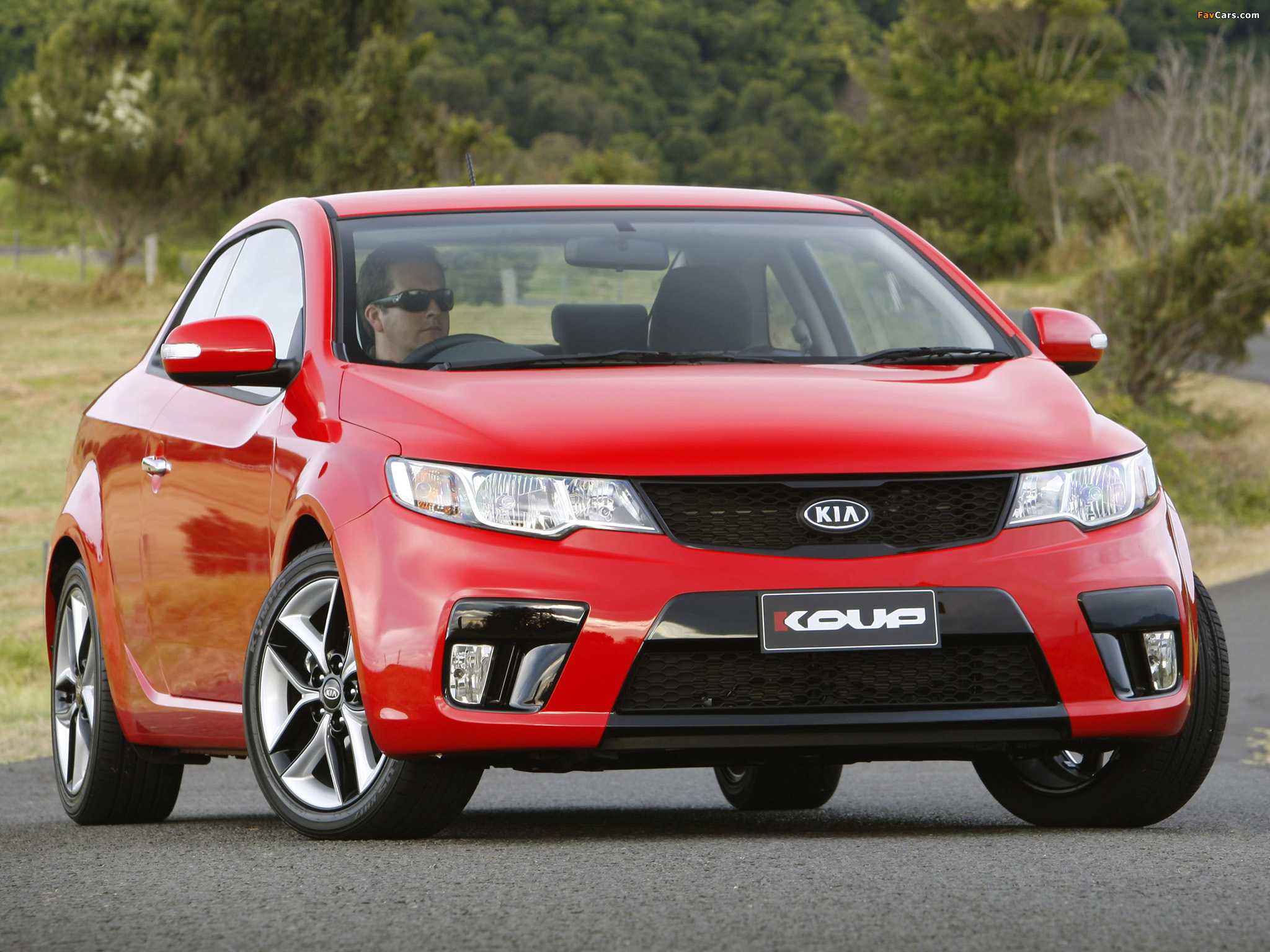 Недорогая двухдверка kia cerato koup. недорогая двухдверка kia cerato koup фотографии kia cerato koup