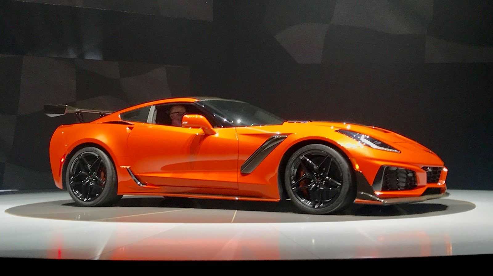 Обзор суперкара Chevrolet Corvette C7 Stingray 2014-2015 Технические характеристики, фото и цены на новый Шевроле Корвет С7 Стингрей