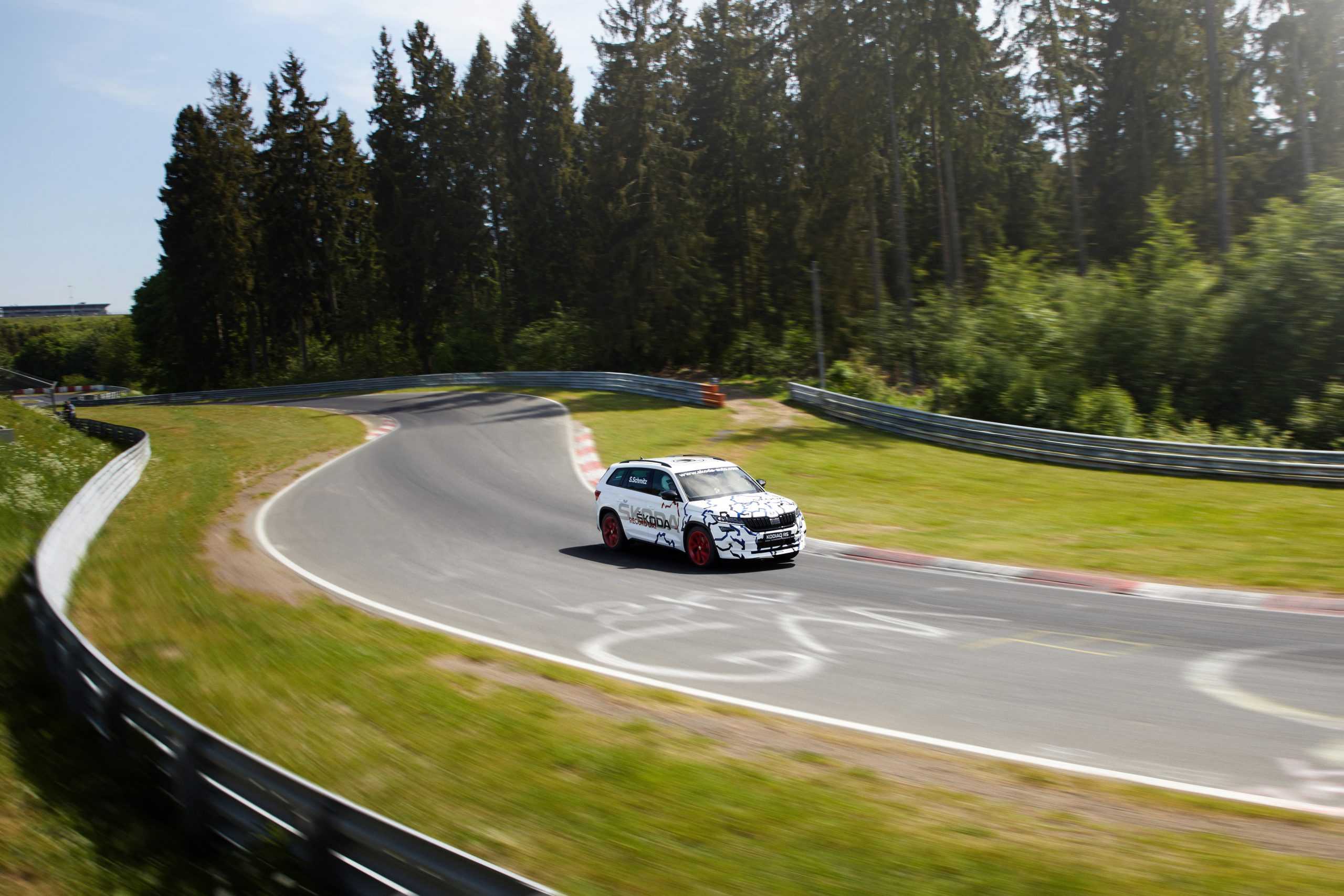 Компания BMW рассекретила купе M4 GT3, которое уже 26 июня 2021 года дебютирует на этапе чемпионата Nurburgring Endurance Series Сообщается, что работы