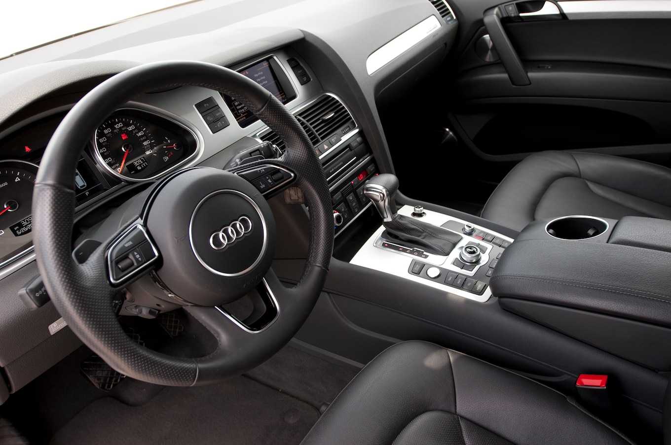 Обновленный audi q7 2016 года стал очень экономичным