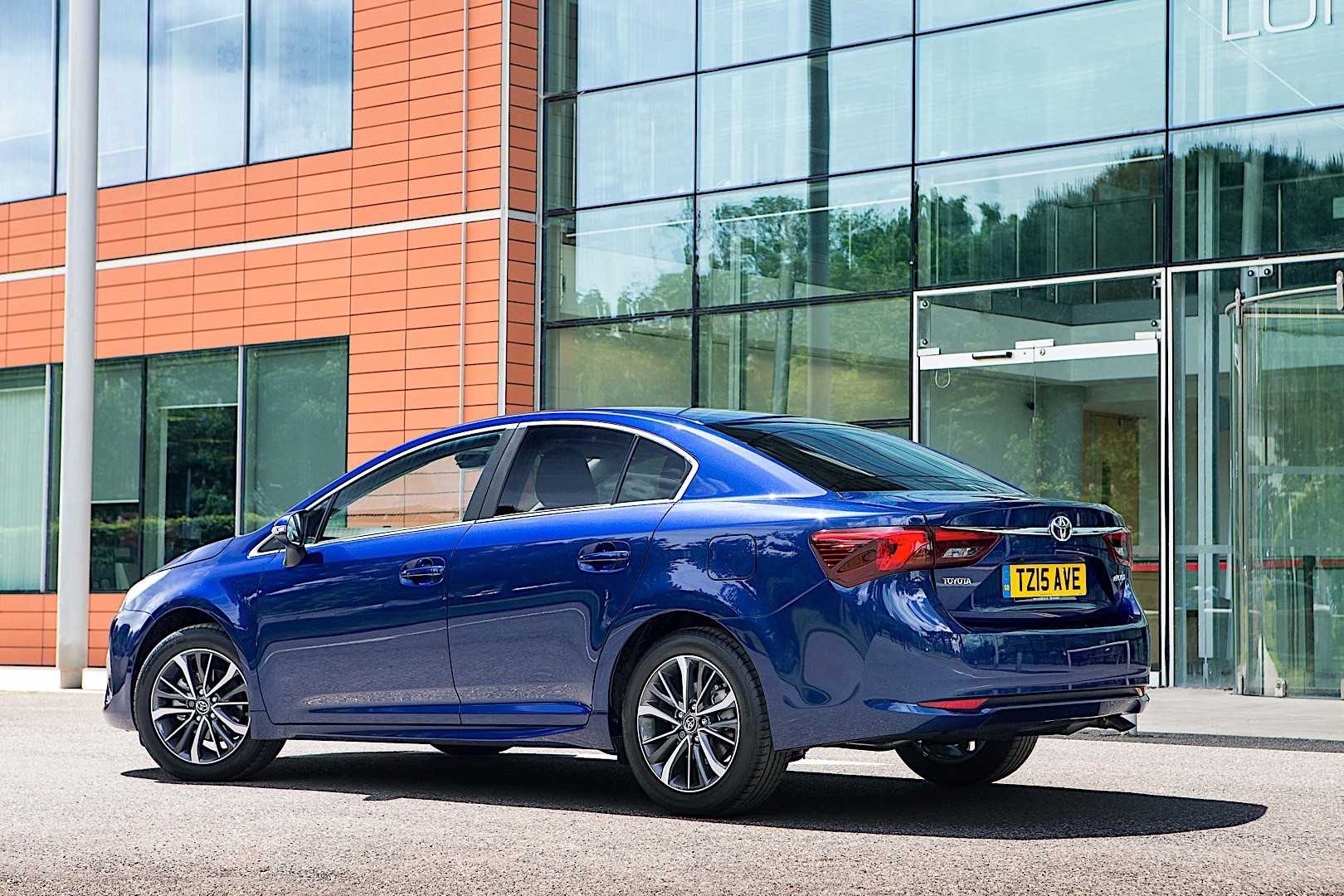 Toyota Avensis 2017 универсал