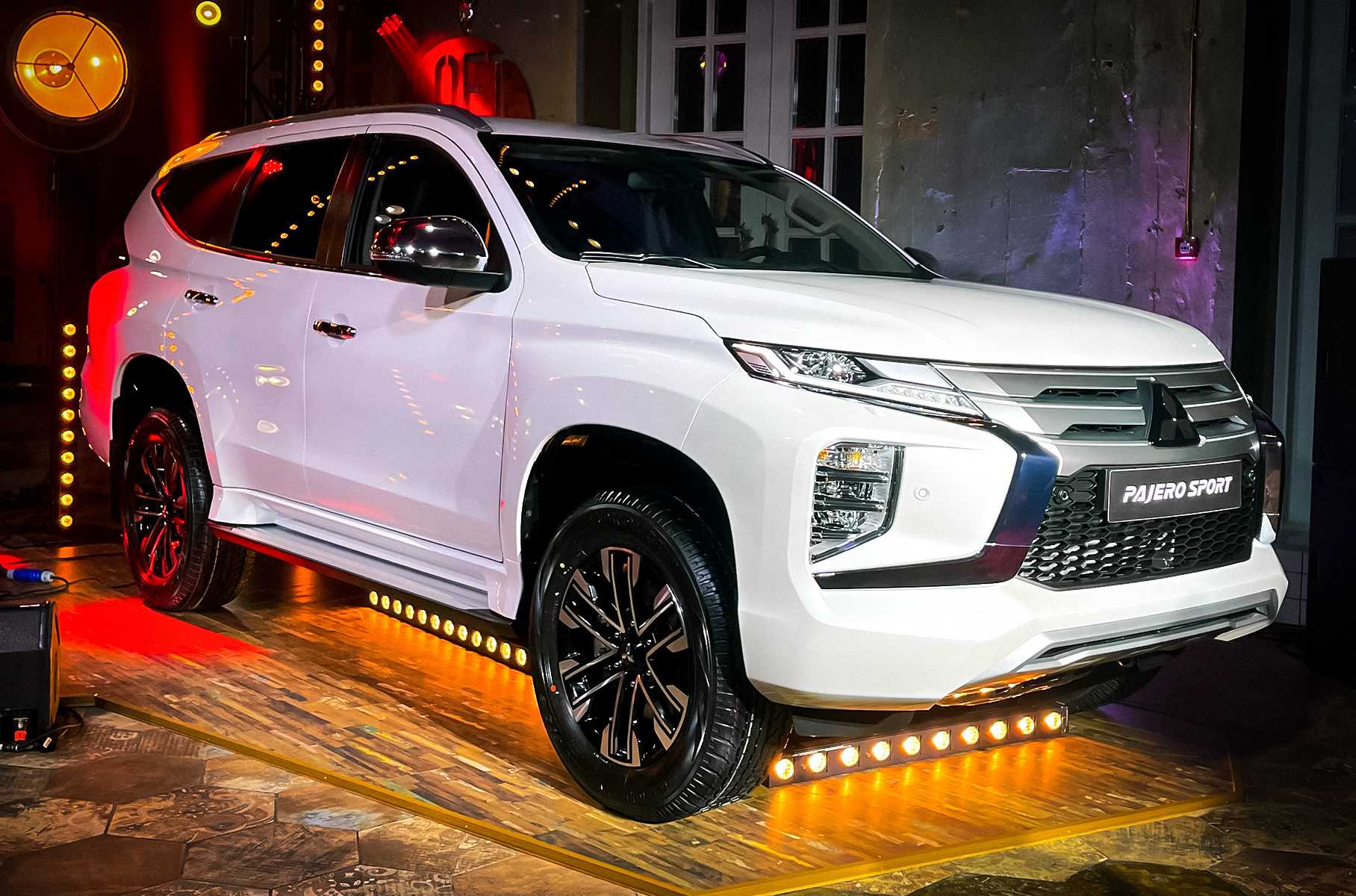 Обзор внедорожника Mitsubishi Montero Sport 2023 года Фото и цена, видео тест-драйв, технические характеристики машины из ОАЭ для России