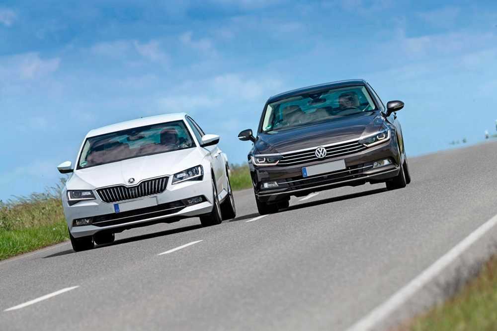 Какой автомобиль лучше взять skoda octavia или volkswagen passat?