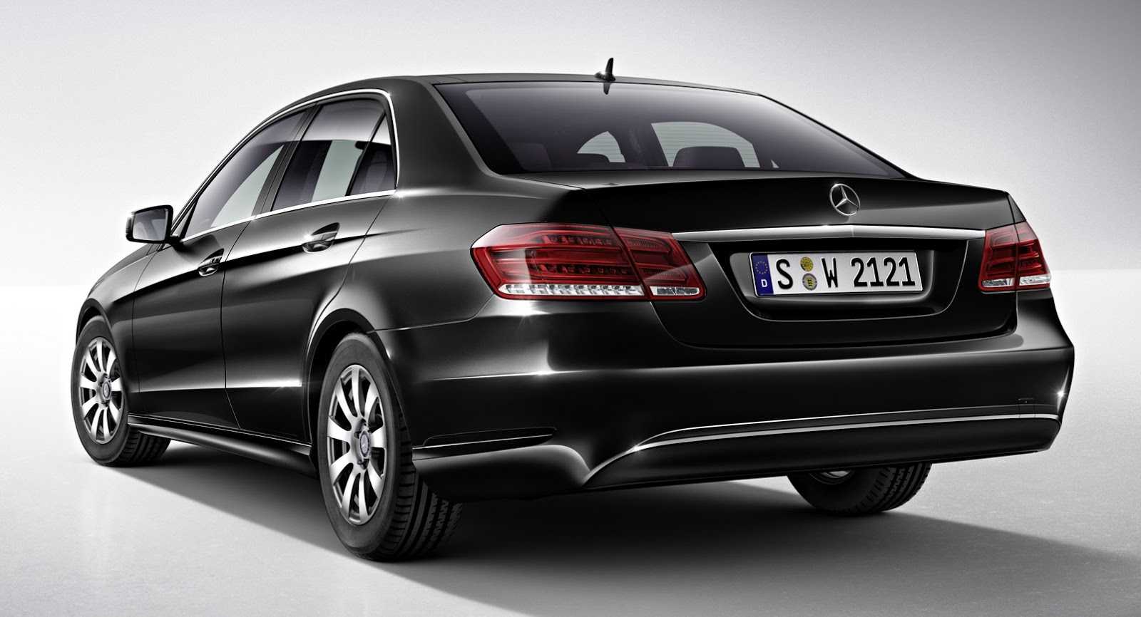 Mercedes официально представил обновленный e-class - журнал движок.
