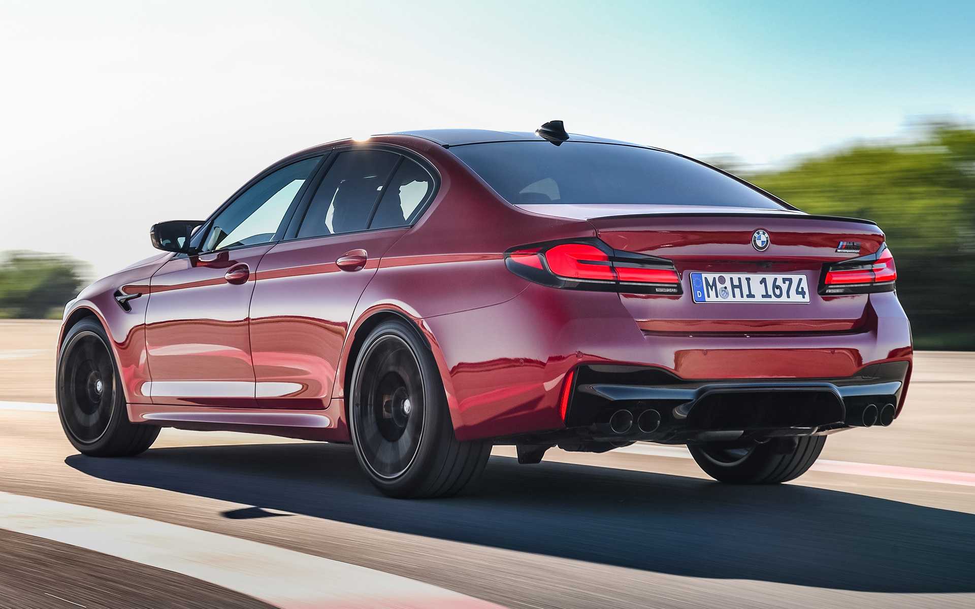 Bmw m5 f90 competition салон с подсветкой