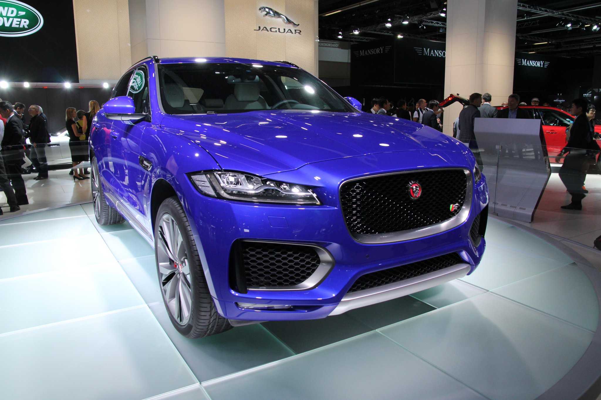 Jaguar f-pace: первый внедорожник в истории компании — forbes kazakhstan