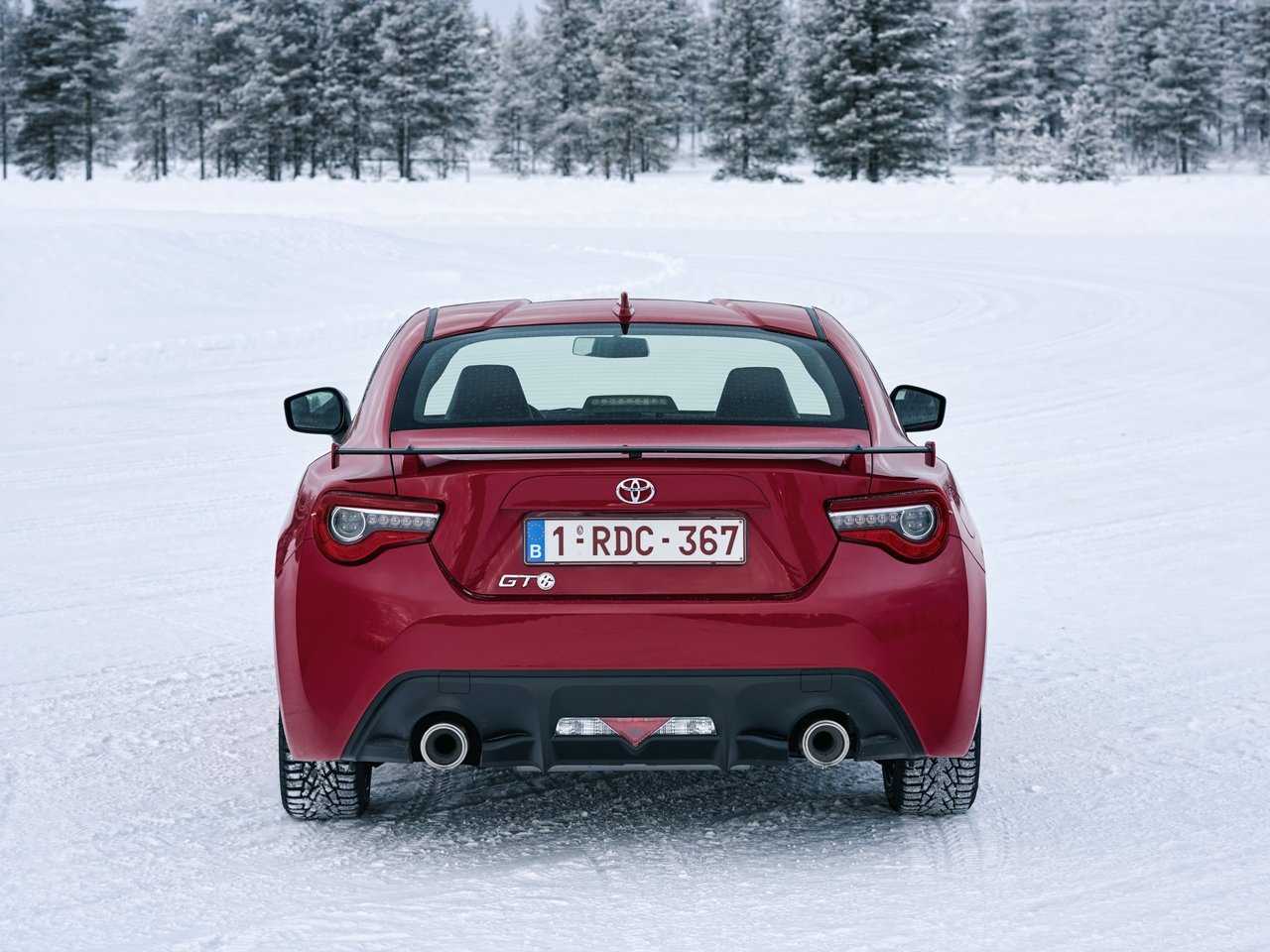 Обзор спортивного купе Toyota GT 86 2014-2015 Технические характеристики, фото и цены на автомобиль Тойота GT 86