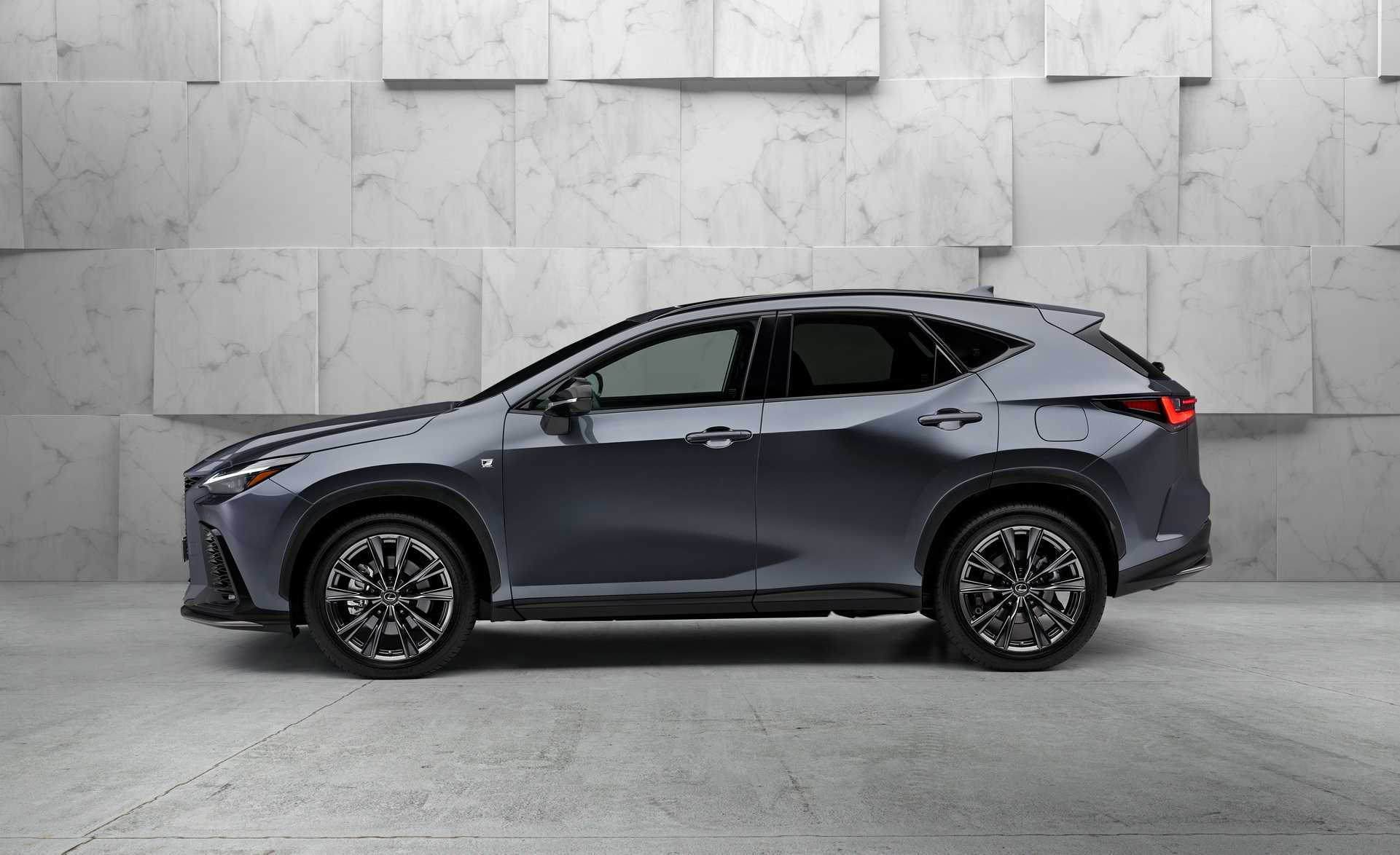 Первый взгляд lexus rx 2023