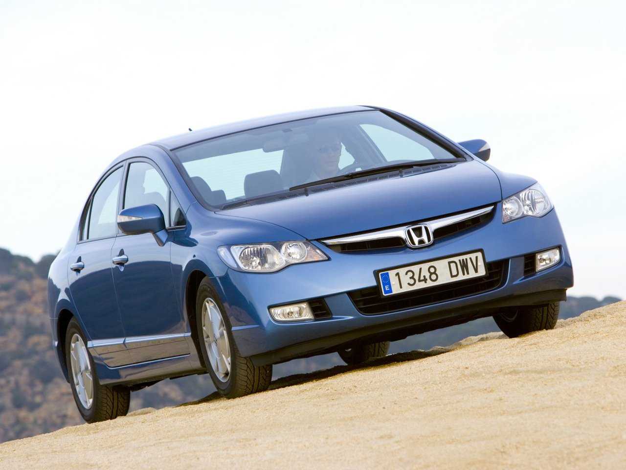 Чего бояться при покупке подержанной honda civic восьмого поколения