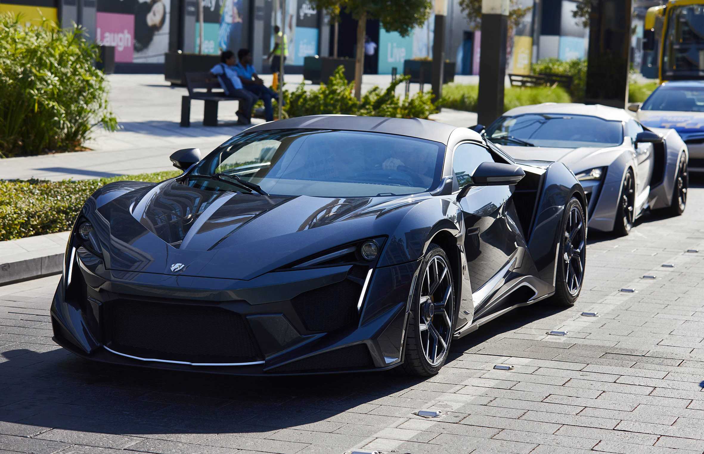 W motors fenyr supersport