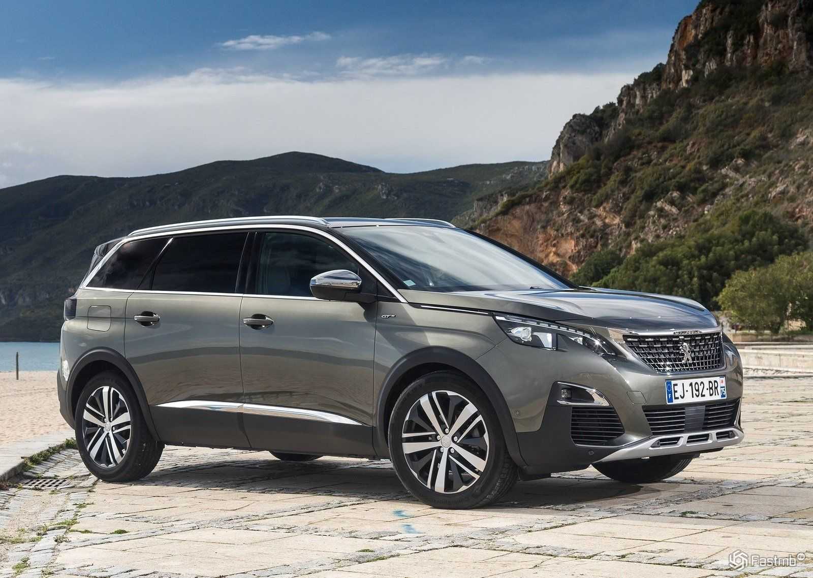 Новый кроссовер peugeot 5008 i grand suv (до 7 модульных сидений в салоне)