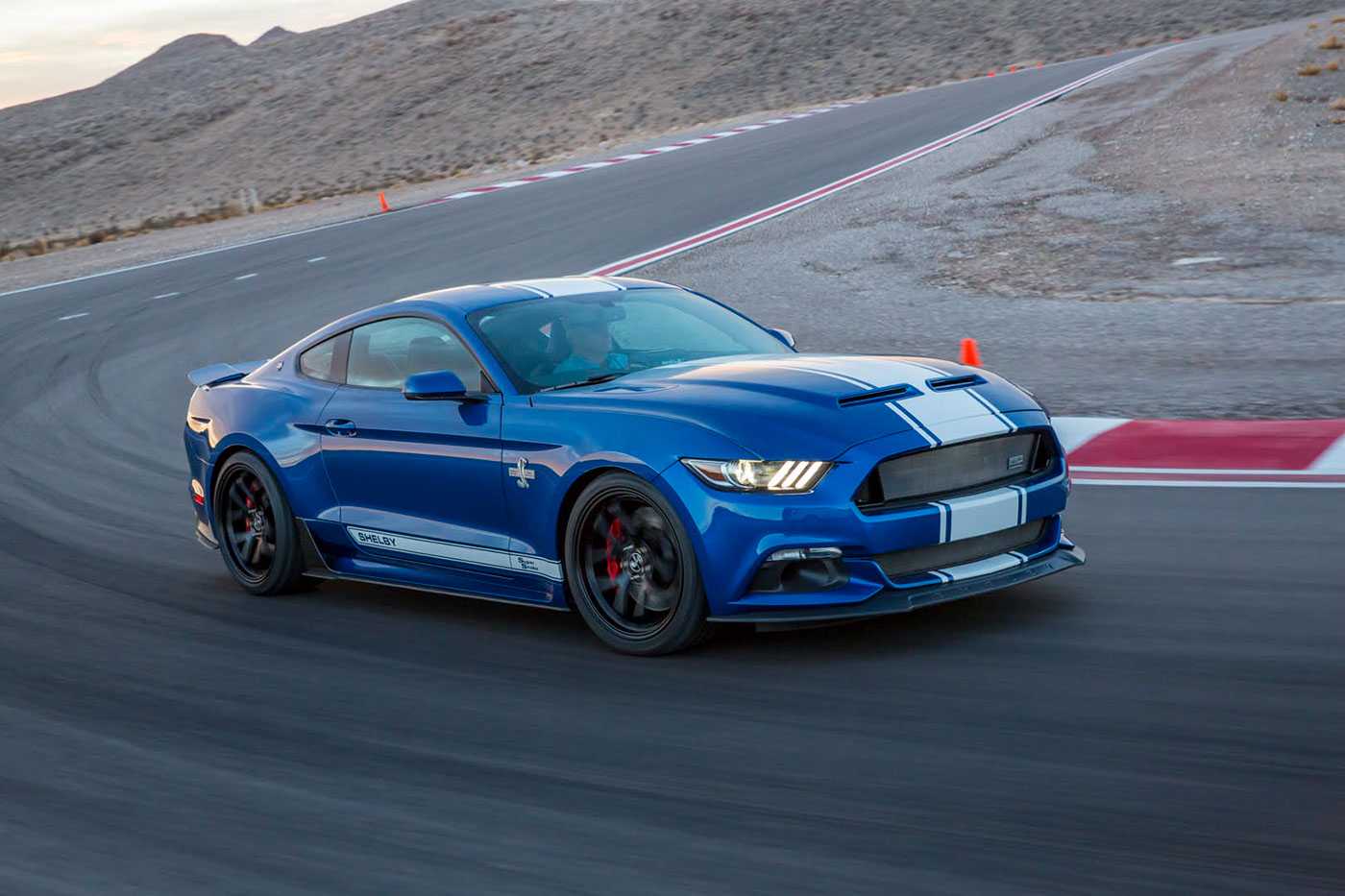 Форд Шелби gt 500 super Snake