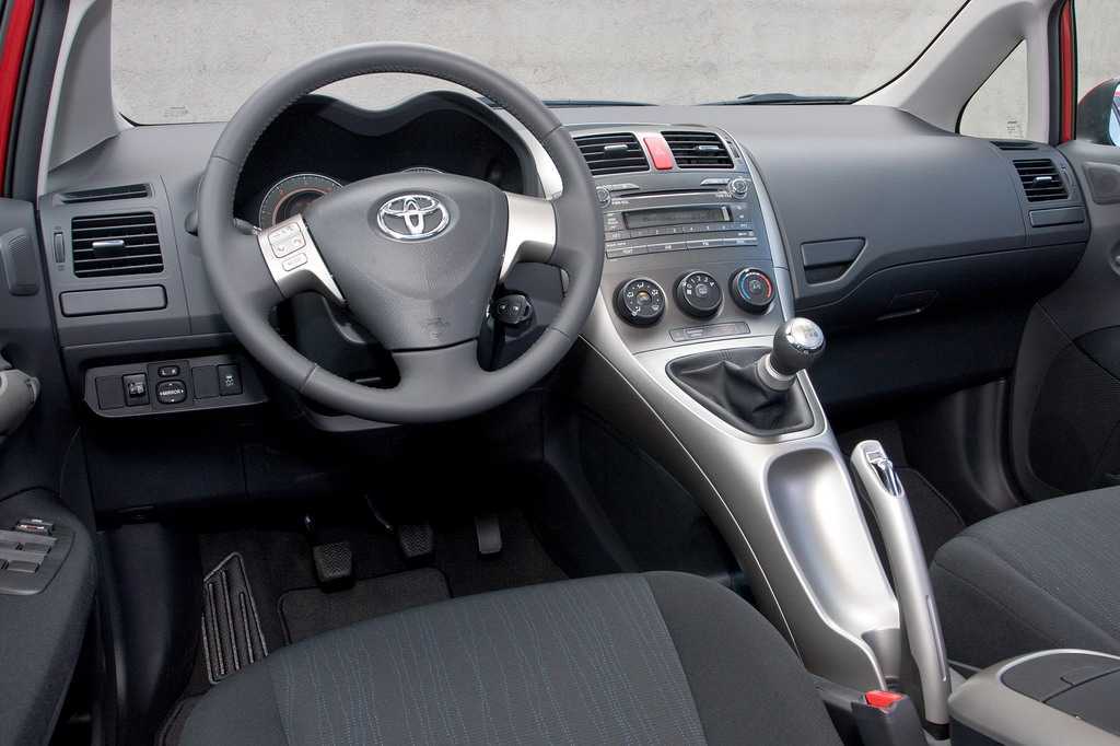 Toyota auris 2 / e180 (2012-2018) – нейтральная зона