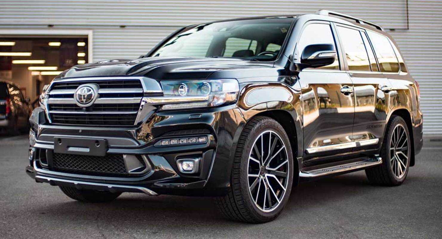 Toyota Land Cruiser 200: комплектации и цены официальные, фото в новом кузове, модификации и оборудование автомобиля
