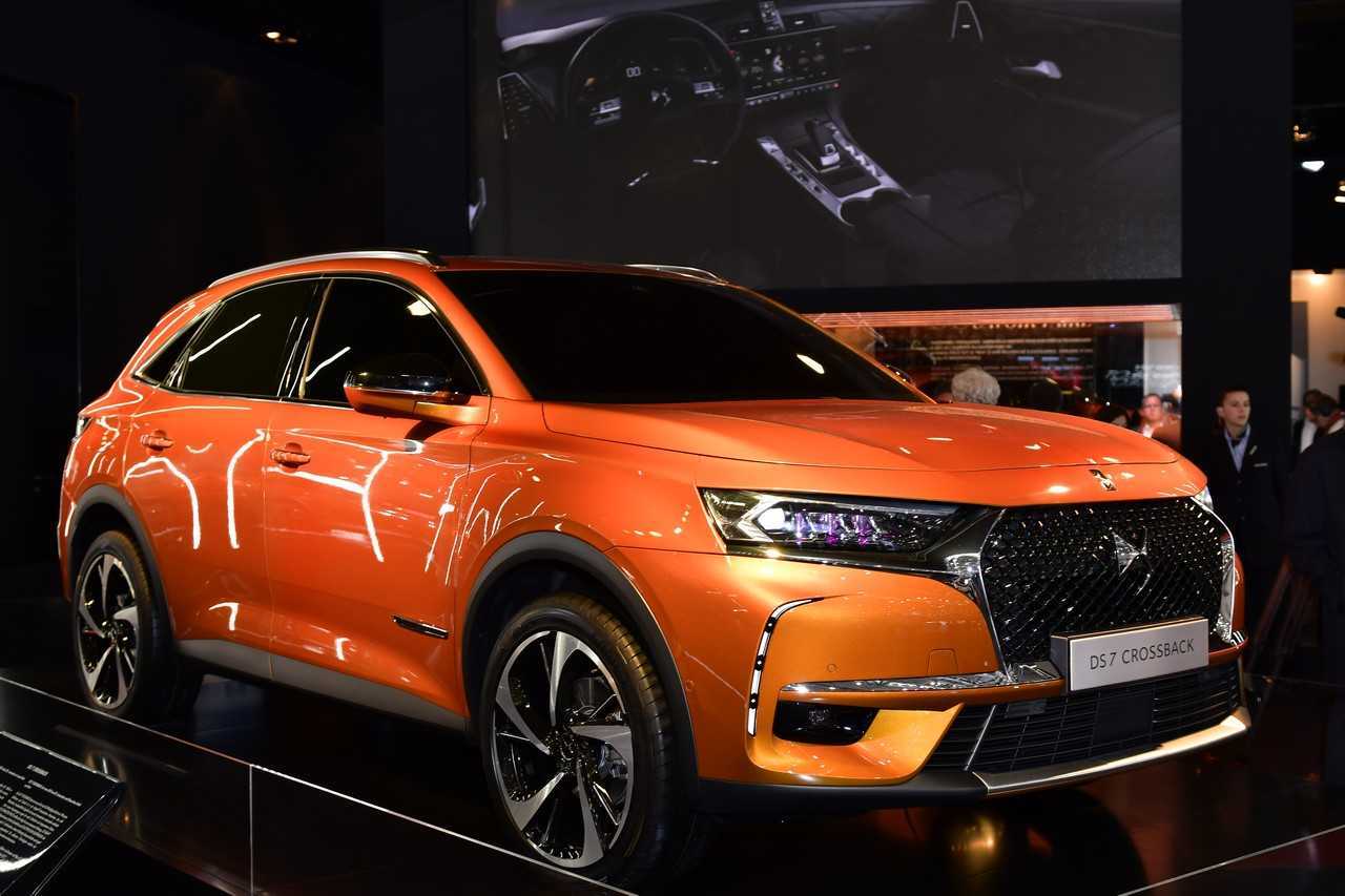 DS 7 Crossback: комплектации и цены официальные, фото в новом кузове, модификации и оборудование автомобиля