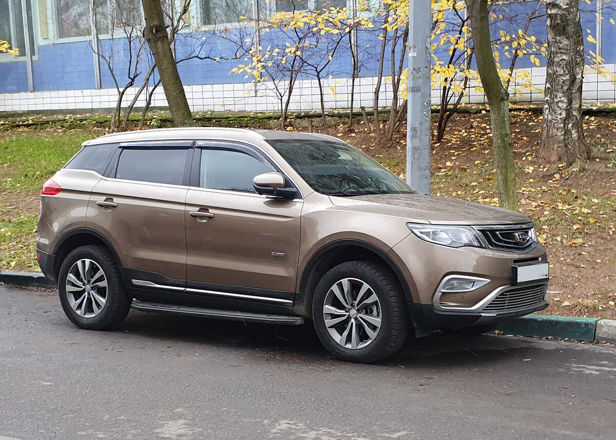 Стоит ли покупать geely atlas на вторичном рынке: все плюсы и минусы