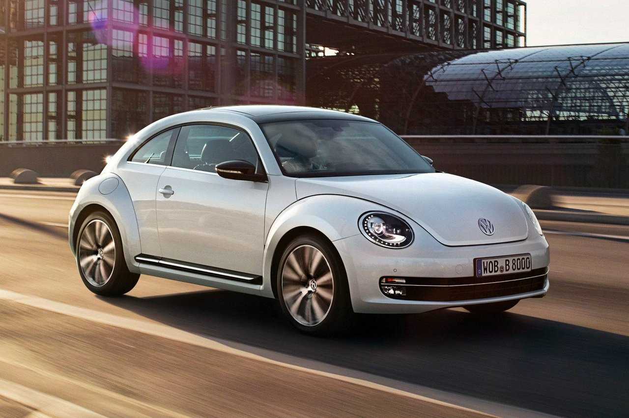 Обзор автомобиля Volkswagen Beetle 3 2014-2015 Технические характеристики, фото и цены на Фольксваген Жук  Битл в России