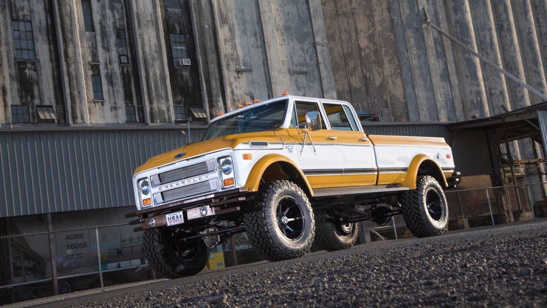 Big boy - 1966 panderosa chevrolet crew cab restomod